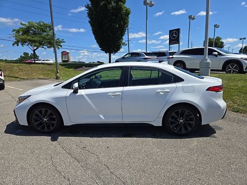 Used 2024 Toyota Corolla SE FWD image 10