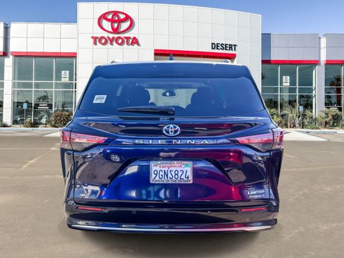 Certified 2023 Toyota Sienna Limited AWD/4WD image 6