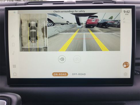 Used 2022 Land Rover Defender 110 X-Dynamic HSE image 17