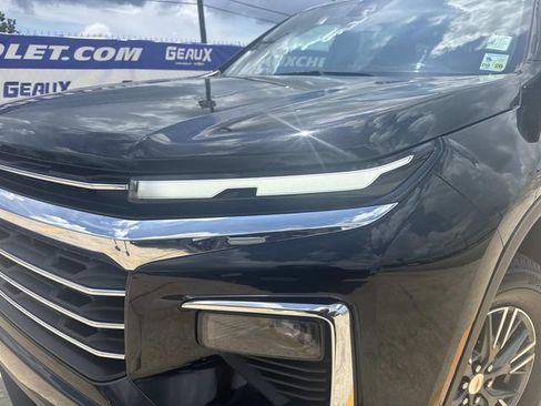 Used 2024 Chevrolet Traverse LT w/ LPO, Floor Liner Package FWD image 2