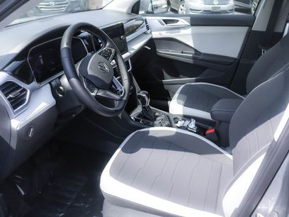 New 2025 Volkswagen Taos SE