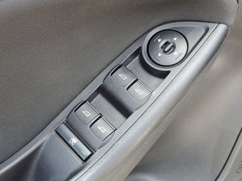 Used 2016 Ford Focus SE FWD image 22