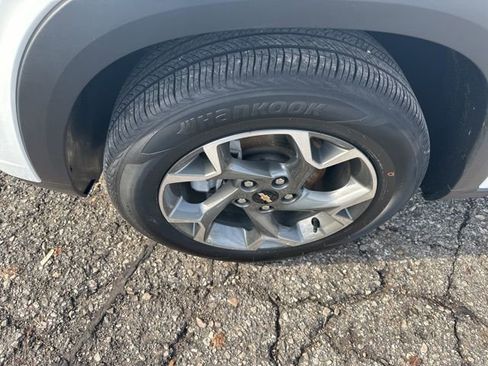 Used 2024 Chevrolet Trax LT w/ Driver Confidence Package image 11