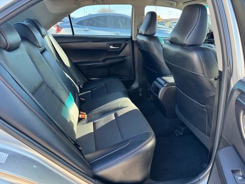 Used 2017 Toyota Camry SE FWD image 14