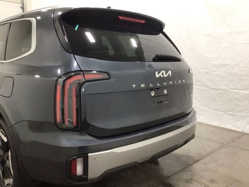 Used 2024 Kia Telluride EX AWD/4WD image 23