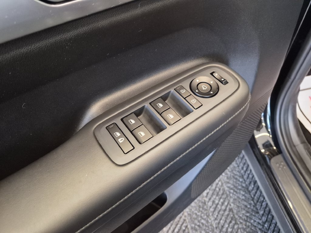 Used 2025 Hyundai Santa Fe XRT AWD/4WD image 15
