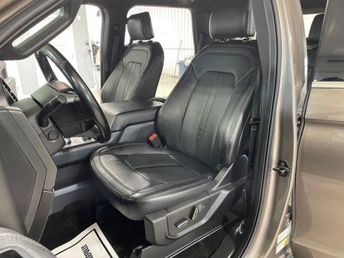 Used 2018 Ford Expedition Limited AWD/4WD image 10