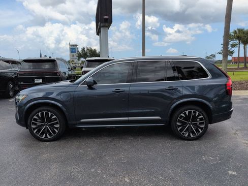 Used 2025 Volvo XC90 T8 Ultra w/ Protection Package Premier AWD/4WD image 7