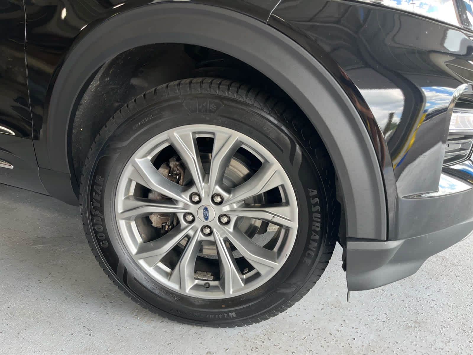Certified 2020 Ford Explorer XLT w/ Equipment Group 202A AWD/4WD image 47