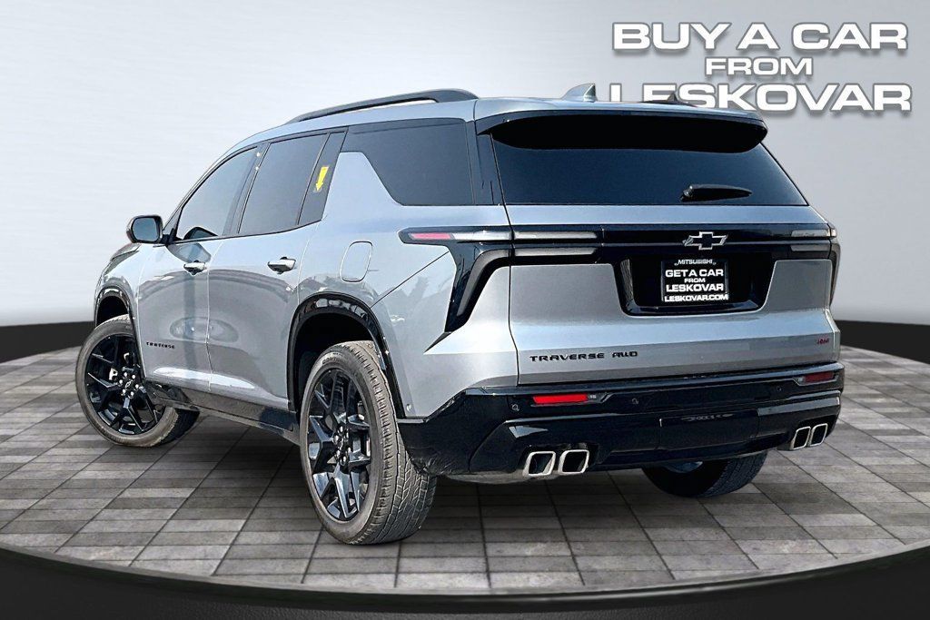 Used 2024 Chevrolet Traverse RS AWD/4WD image 2