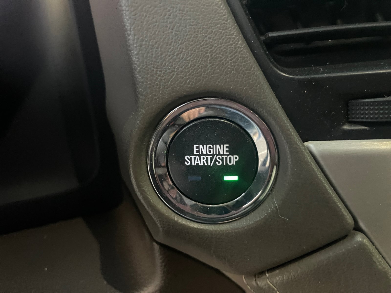 Used 2015 GMC Yukon Denali AWD/4WD image 19