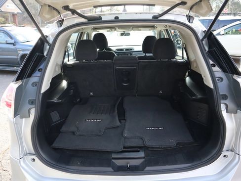 Used 2016 Nissan Rogue S FWD image 13