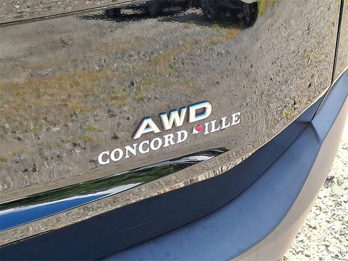 Used 2021 Nissan Rogue S image 31