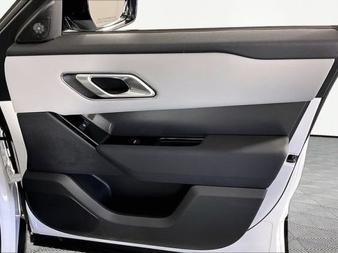 Used 2025 Land Rover Range Rover Velar Dynamic SE AWD/4WD image 26