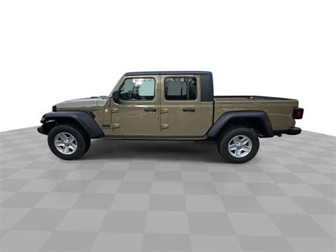 Used 2020 Jeep Gladiator Sport w/ Quick Order Package 24S image 5