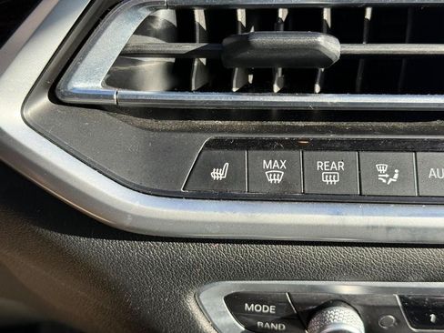 Used 2023 BMW X5 xDrive40i AWD/4WD image 23