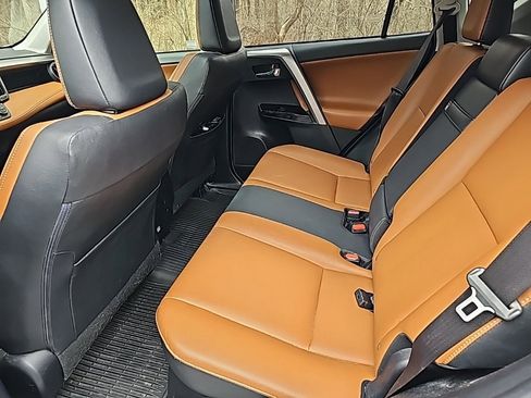 Used 2016 Toyota RAV4 Limited w/ Advanced Technology Package image 11