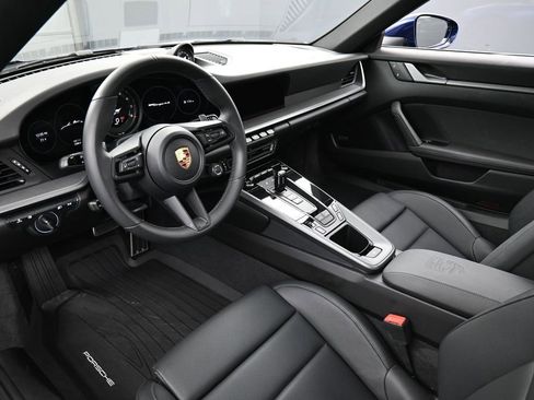 Certified 2024 Porsche 911 Targa 4S AWD/4WD image 4