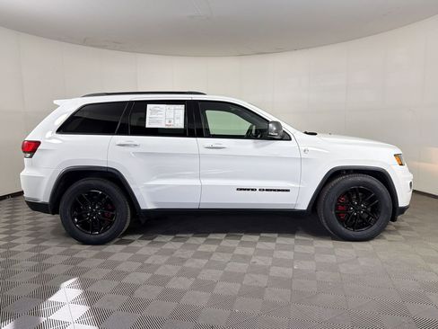 Used 2019 Jeep Grand Cherokee Trailhawk image 8