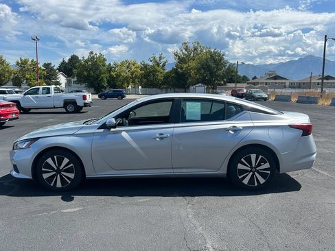 Used 2021 Nissan Altima 2.5 SV FWD image 7