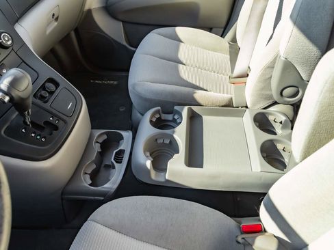 Used 2007 Kia Sedona w/ Convenience Pkg image 23