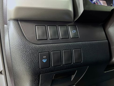 Used 2015 Toyota Highlander XLE image 10