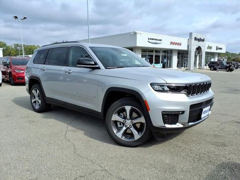 New 2025 Jeep Grand Cherokee L Limited image 2