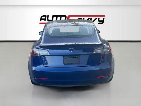 Used 2022 Tesla Model 3 Standard Range RWD image 6