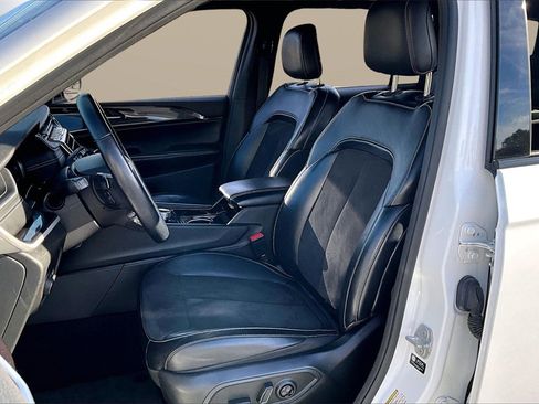 Certified 2022 Jeep Grand Cherokee L Laredo image 20