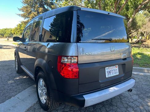 Used 2005 Honda Element EX image 19