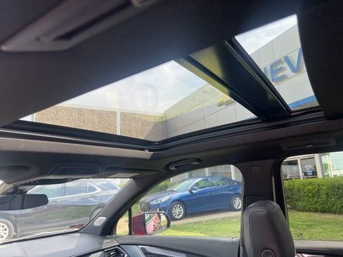 Used 2024 Cadillac XT6 Sport image 8