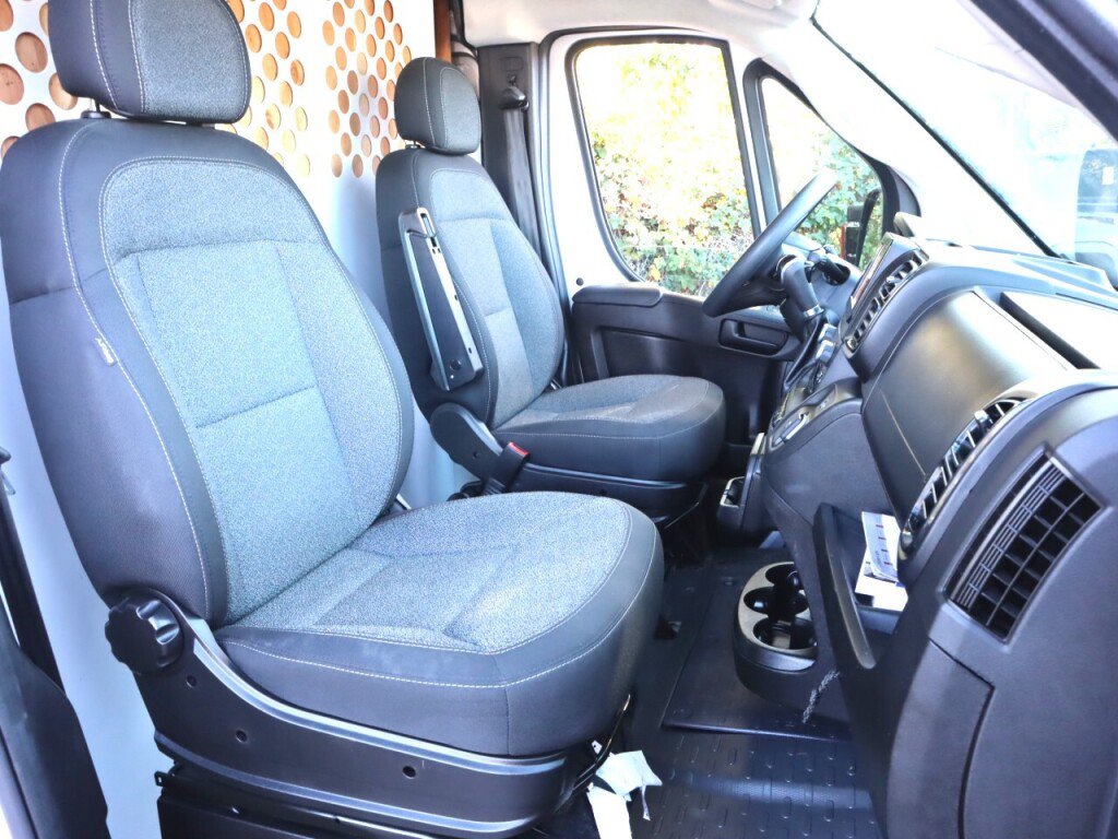 Used 2023 RAM ProMaster 2500 w/ Driver Convenience Group FWD image 33