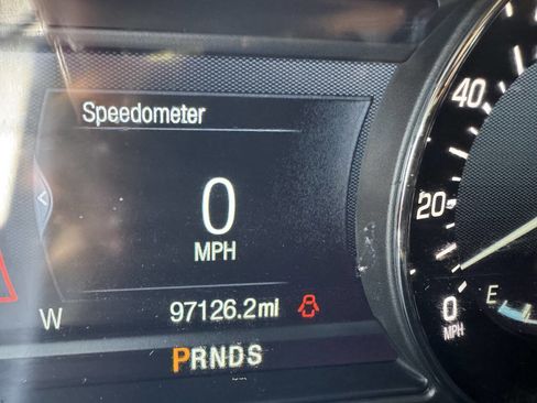 Used 2017 Lincoln MKC Select image 12