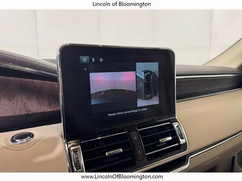 Used 2020 Lincoln Navigator L Reserve w/ Luxury Package image 37
