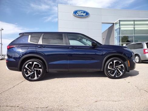 Used 2024 Mitsubishi Outlander FWD image 7