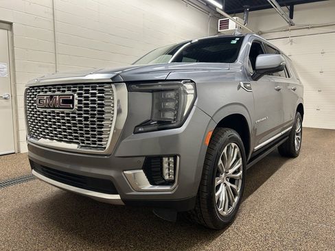 Used 2021 GMC Yukon Denali w/ Denali Premium Package image 5