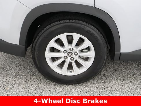 Used 2025 Toyota Grand Highlander FWD image 6