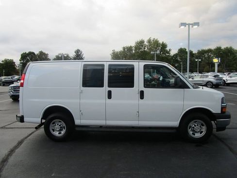 Used 2023 Chevrolet Express 2500 w/ Driver Convenience Package image 6
