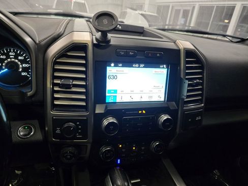 Used 2018 Ford F150 Platinum w/ FX4 Off-Road Package image 26