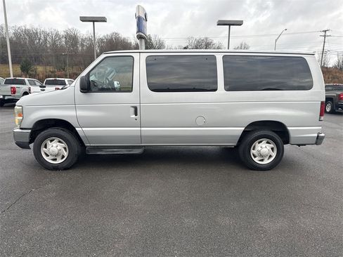 Used 2008 Ford E-350 and Econoline 350 XLT image 3