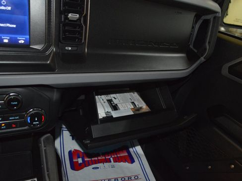 Used 2022 Ford Bronco Big Bend w/ Sasquatch Package AWD/4WD image 21