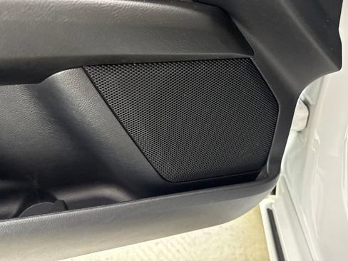 Used 2019 Ford Fusion SE w/ Equipment Group 151A FWD image 14