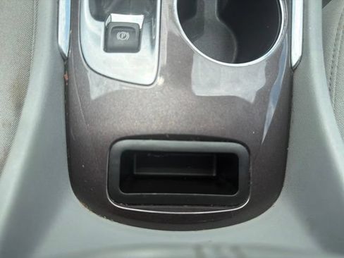 Used 2023 Chevrolet Malibu LT FWD image 32