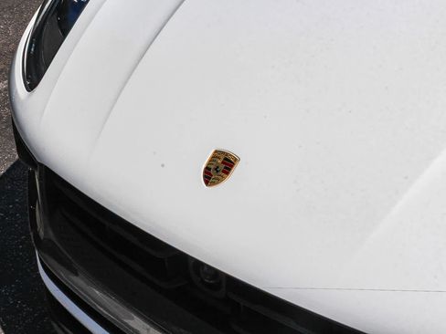 Used 2023 Porsche Macan Turbo AWD/4WD image 12