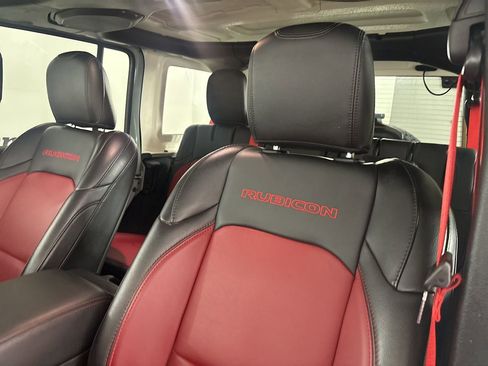 Used 2023 Jeep Wrangler Unlimited Rubicon 4xe image 8