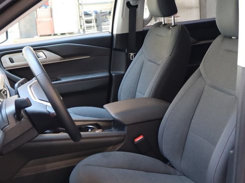 Used 2025 Ford Explorer Active AWD/4WD image 20