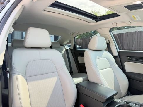 Used 2022 Honda Civic Touring image 31