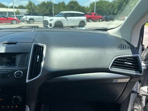 Used 2018 Ford Edge SEL w/ Ford Safe & Smart Package FWD image 14