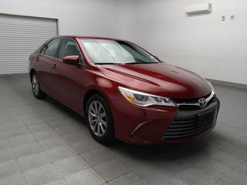 Used 2015 Toyota Camry XLE image 13