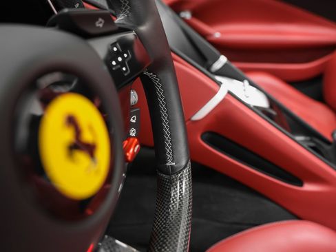 Certified 2025 Ferrari Roma Spider RWD image 60